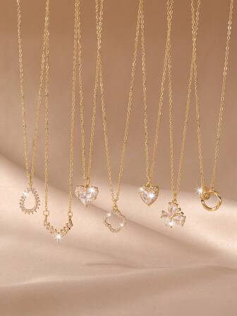 GEREIT 1pc Minimalist Fashionable Gold-Tone Cubic Zirconia Heart, Bow, Clover Pendant Necklace, Suitable For Women, Daily Wear Or Gift