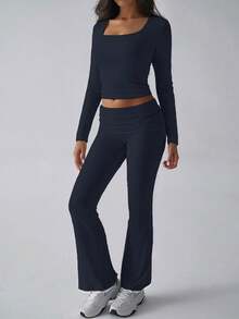 طقم ملابس علوية وبنطلون بأكمام طويلة ذات رقبة مربعة وتصميم ضيق وجذاب بلون واحد - أزرق بحري - مشاهدة 1