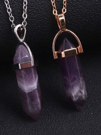1件天然紫水晶石英柱吊坠，镀铑镀金，六角柱形项链，寓意健康能量，男女皆宜。
