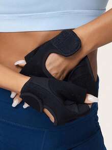 Anti-Slip Half Finger Fitness Gloves With Hook And Loop Fastener Lightweight Fingerless Gloves Breathable Weightlifting Gloves For Men And Women Gloves For Outdoor Shooting Hunting Climbing Hiking Bicycle Skiing Basketball Dumbbell Sport Equipment Gym Essential Accessories - Multicolor - View 4