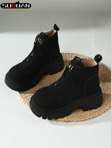 2026 Spring & Autumn New Women's Platform Boots, Front-Zipper Height-Increasing Serrated Sole, British-Style Ankle Boots, Versatile, Slimming & Elevating Ankle Boots, Autumn & Winter Commuter Shoes - Black - View 9