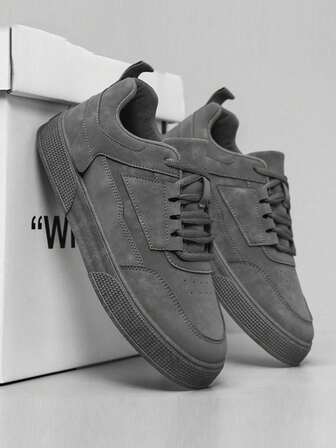 男士纯色灰色系带运动滑板鞋，简约风格圆头厚底增高运动鞋（建议选择大一码）