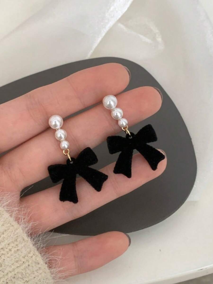 1 Pair Cute & Elegant Plush Bow Faux Pearl Drop Earrings, Suitable For Women, New Year Party, Casual Wear, Valentine's Day Gift - Black - View 1