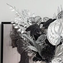 一套/5支装，奢华仿真丝花束，白色和银色调，黑色点缀，包含牡丹、玫瑰和银元桉，是节日、婚礼和家居装饰的理想之选，尤其适合圣诞节。 - 黑色 - 查看 7