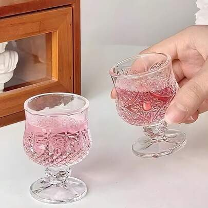 6pcs 45ml Mini Diamond Butterfly Engraved Glass Cups, Vintage European Style, Transparent Glass Material, Exquisite And Compact, Suitable For Serving Espresso, Desserts, Party Drinks, Also Can Be Used As Collectible Decorations, Retro And Elegant, Ideal For Gifting To Friends And Family Or Personal Use.