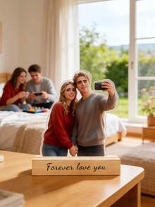 定制卡通亚克力相框 - 个性化AI设计相框，色彩鲜艳，卡通风格肖像。非常适合情侣、桌面装饰、房间装饰、情人节装饰、情侣纪念品，现代设计，高品质印刷，周年纪念礼物、圣诞礼物、新年礼物，也是理想的情人节礼物。 - 彩色 - 查看 3