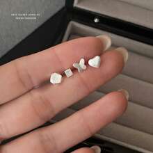 1pc S999 Sterling Silver Matte Butterfly Ear Stud, Minimalist Heart Design, Elegant Earring - White Gold - View 2