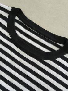 Men's Casual Striped Knit Short Sleeve Top - Black and White - View 7