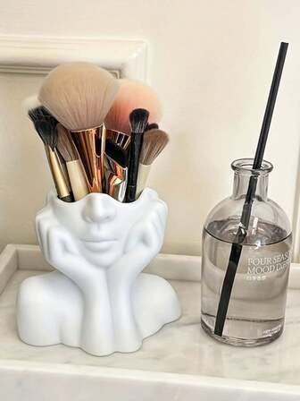 1pc Face Shaped Makeup Brush Holder Storage Box - Cosmetic Organizer With Lip & Brow Cutouts, Lightweight Desktop Storage Box For Vanity, Bathroom, Office - No Assembly Required, Artistic Desk Organizer Pen Cup Makeup Brush Holder Decor