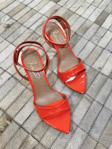 Low-Heeled Sandal With A Pointed Toe And Cup Shape. - Orange - View 2