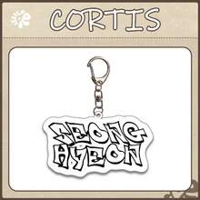 Pandantiv acrilic nou 2025 - Pandantiv pentru geantă - Decor pentru birou - Ornament suspendat - Afișaj de colecție - Breloc - Decor pentru casă - Decor pentru mașină - Material de înaltă transparență Imprimare de înaltă definiție - Decor pentru noptieră și birou - Colecție de birou - Accesoriu decor pentru birou - Articole de celebrități - Accesoriu decorativ versatil - Cadou de ziua de naștere - Cadou de Crăciun - Cadou de Ajunul Crăciunului - Cadou perfect - Cadou