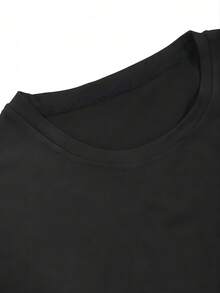 Womens Fashionable Golden Lip Print Round Neck Short Sleeve Casual T-Shirt - màu đen - Xem 3