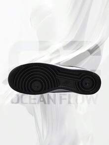 Nike Air Force 1 Low '07 White – Men's Lifestyle Sneakers – Shoes For Man -Vintage-Spring & Summer-Inspired Running Shoes, Shock-Absorbing Comfort, Gym To Streetwear Casual Wear-Easter Gift–FQ4296 101 - White/Black - 查看 5