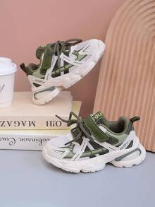 1 Pair Unisex Children's Casual Sports Shoes, Comfortable Non-Slip Durable Lightweight Solid Color Minimalist Running Shoes, Suitable For All Seasons. With Molded Insole, Hook And Loop Closure For Easy Wear, Classic Retro Chunky Sneakers Design, EVA Outsole For Leisure, Campus, Daily Wear, Jogging - Army Green - View 1