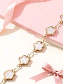 New Fashionable Lucky 5-Leaf Clover Bracelet For Women, Delicate Minimalist Friendship Gift, Birthday Present - one-size - View 6