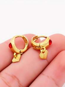 Pendientes de aro creativos chapados en oro de 24k de cobre con incrustaciones de rhinestones con forma de corazón rojo, elegante estilo punk - Dorado - Ver 5