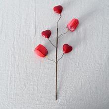 1/3 Bunch Artificial Red Berries Sprig, Heart-Shaped Berries, Suitable For Valentine's Day, Mother's Day, Christmas, Wedding And Proposal (Vase Not Included)
