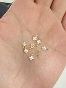 8 قطع قلادة زركونيا مكعبة بشكل أربع أوراق البرسيم صغيرة، مناسبة لصنع قلائد عيد الميلاد، قلادات، ديكورات للملابس والأحذية والمجوهرات وتزيين الأظافر وأغطية الهواتف