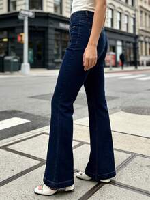 Jean évasé stretch taille mi-haute pour femme (tailles UE) - Pantalon en denim foncé à jambes larges et boutons multiples, idéal pour un style décontracté et vintage au quotidien. - Jean brut - Voir 3