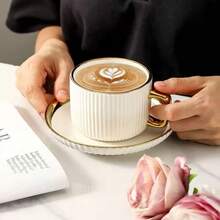 一套简约竖条纹金边陶瓷杯碟，250毫升/8.45盎司欧式咖啡杯碟，2件套/6件套优雅下午茶杯碟套装，适用于客厅、餐厅、咖啡馆、圣诞节、斋月聚会礼品 - 金色 - 查看 6