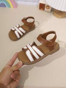 2022夏季新款女童休闲时尚百搭圆头露趾软底舒适平底凉鞋，学生凉鞋，公主凉鞋，女童休闲平底凉鞋 - 棕色 - 查看 4