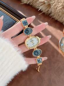 1pc New Fashion Women's Watch, Elegant Triangular Dial, Business Quartz Watch, Suitable For Daily Life, Parties And Banquets - Black - View 2