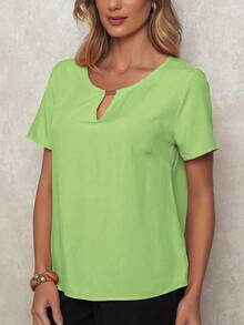 ALETHEIA - SHORT-SLEEVED BLOUSE IN VISCOSE FABRIC WITH A TUBE DETAIL AT THE NECKLINE. WOMEN'S BLOUSES. MOTHER'S BLOUSES. - 淺綠色 - 查看 4