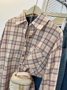 YUXIN Camisa holgada a cuadros marrón claro para mujer - Cuello con solapa y botones delanteros con bolsillos | Transpirable y ligera | Versátil para capas, uso casual u oficina | Parte superior diaria de /otoño - Marrón - Ver 7