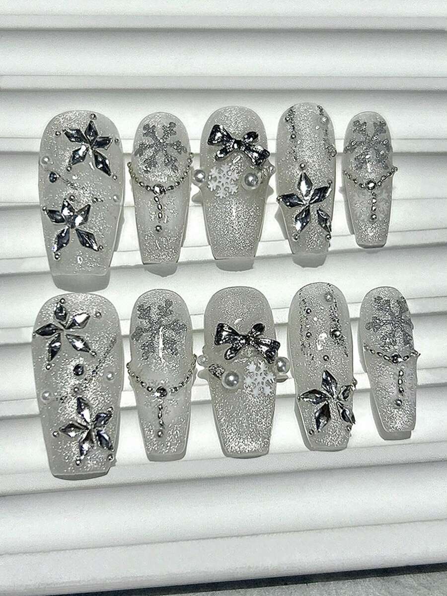 10 片卡罗尔冬季手工按压式美甲 白色圣诞猫眼假指甲 雪花星星蝴蝶结圣诞树美甲用品（1 张果冻贴纸 + 1 个指甲锉） - 淺灰色 - 查看 1