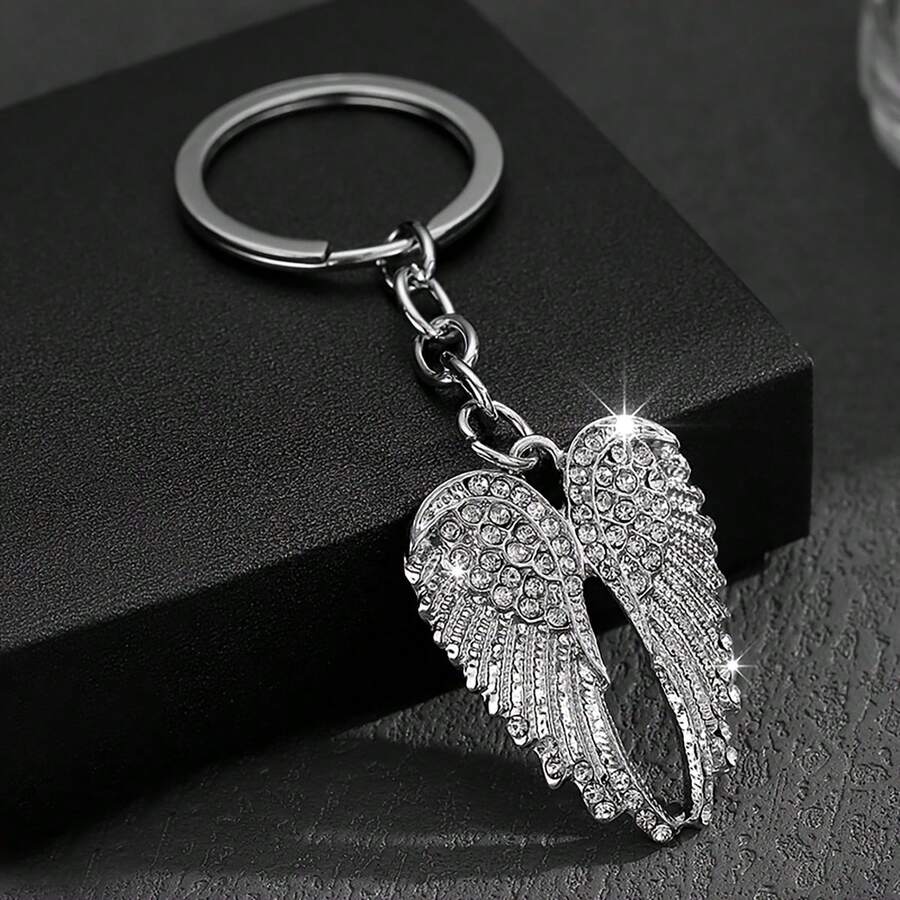 Funky Angel Wing Keychain - Sparkling Angel Wing Keyring Enamel Angel Wings Pendant Keychain-Studded Design, Durable Metal Wing Charms Key Ring For Men & Women, Couples Gift For Everyday Use, Cute Wing Keychain Accessories, Metallic Finish