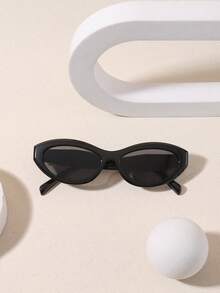 1副女士复古猫眼框时尚眼镜，深色镜片有效阻挡阳光，适合户外骑行或徒步旅行使用。 - 彩色 - 查看 4