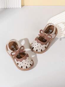 1 Pair Girls Hollow Out Hook And Loop Bow Sandals, Cute Fashion Princess Toddler Walking Shoes, Suitable For Summer - Brown - View 1