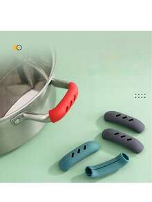 4件套暖心卡通镂空爱心硅胶锅柄套，高韧性硅胶材质，防烫隔热，适用于橱柜炉灶日常烹饪/乔迁摆设，不易变形，适合情人节/母亲节/毕业季等场合。