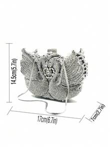 Clutch de luxo em formato de cisne, prateada com cristais, para ocasiões especiais. Bolsa de mão com strass em formato de animal, ideal para casamentos e festas de noiva. Mini bolsa feminina prateada e rosa com strass, perfeita para bailes e festas. Acompanha caixa de presente requintada. - Prata - Ver 9