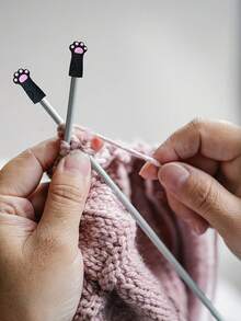 彩色针尖保护套编织针，猫爪防滑底座编织针 - 柔粉色猫爪设计，经久耐用，符合人体工学的手柄，适合初学者和专家，新手友好型编织针 | 可爱设计 | 纹理表面