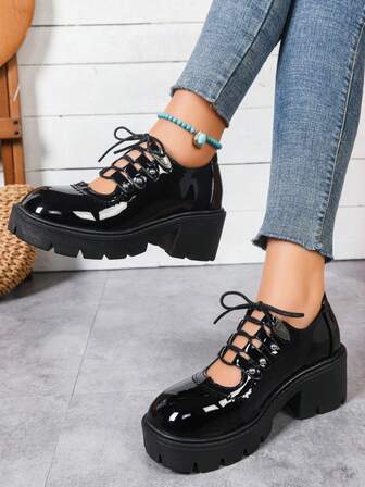 Zapatos de plataforma con suela gruesa, puntera redonda, cordones y diseño de remaches calados de unicolor para mujer, estilo gótico dulce Y2K, adecuados para todas las estaciones y la moda callejera, zapatos de plataforma con suela gruesa de cuero sintético negro