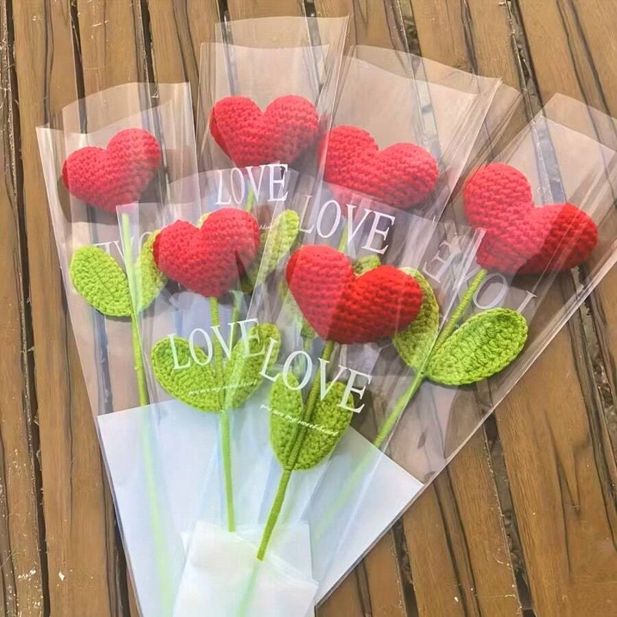 Bó hoa hình trái tim móc thủ công, hoa tình yêu làm bằng len với thân màu xanh lá cây, thích hợp làm quà tặng Ngày Valentine, Ngày của Mẹ, Lễ tốt nghiệp, Lễ Tạ ơn, sinh nhật và các dịp đặc biệt, trang trí nhà cửa, bó hoa nhân tạo, hoa đan thủ công hoàn thiện, bó hoa Ngày Nhà giáo, quà tặng hoàn thiện, bó hoa trái tim đỏ đan, quà tặng mùa tốt nghiệp