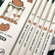 水豚按压式笔套装（5支装）| 时尚高档小众学生学习笔 | 0.5mm黑色限量版圆珠笔 | 精致可爱设计 | 优质无异味材质 | 品质升级 | 独特趣味细节 | 书写流畅 | 适用于多种场合 | 送给朋友、家人和同学的完美节日礼物——新年和情人节的理想之选 - 彩色 - 查看 4