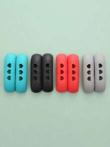 4件套暖心卡通镂空爱心硅胶锅柄套，高韧性硅胶材质，防烫隔热，适用于橱柜炉灶日常烹饪/乔迁摆设，不易变形，适合情人节/母亲节/毕业季等场合。