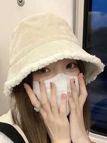 1顶时尚柔软女士双面渔夫帽，适合冬季外出和节日礼物，柔软保暖的毛绒帽，寒冷天气必备女帽