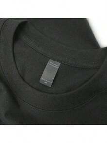 Era una camiseta negra con imágenes y palabras relacionadas con el fútbol de Atlanta.El texto dice ATLANTA FOOTBALL EST.1966, indicando una conexión con la ciudad y el deporte del fútbol.También hay un casco de rugby en el medio, enfatizando aún más el regalo sorpresa de verano para hombres, camiseta de algodón casual de manga corta con cuello redondo para familiares y amigos. - Blanco - Ver 3