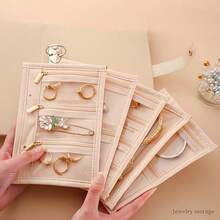 BOOVO 1 Stück Samt Schmuckaufbewahrungstasche mit 5 verstellbaren Reißverschluss-Fächern, geeignet für Halsketten, Ohrringe, Armbänder, Luxusschmuck, unverzichtbar für Frauen unterwegs - Verschiedenfarbig - Übersicht 7