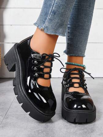 Zapatos de plataforma con suela gruesa, puntera redonda, cordones y diseño de remaches calados de unicolor para mujer, estilo gótico dulce Y2K, adecuados para todas las estaciones y la moda callejera, zapatos de plataforma con suela gruesa de cuero sintético negro