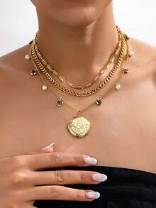 三层圆形可打开照片吊坠项链，波西米亚独特设计女士项链 - 金黃色 - 查看 3