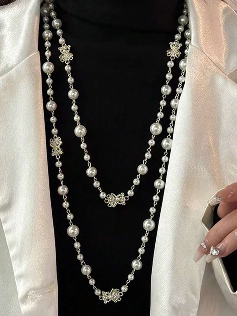 1pc Fashionable Delicate Faux Pearl Beaded Hollow Bear Beaded Necklace, Elegant Sweet Baroque Style Metal Rhinestone Faux Pearl White Long Necklace, Suitable For Women's Daily Wear, Party, Date, Anniversary, Commemorative Gift, Valentine's Day Gift, Jewelry Gift