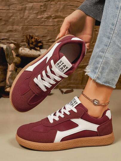 Women's Lace-Up Flat Casual Sneakers For Daily Wear