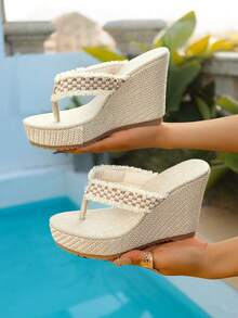 Giày sandal đế xuồng tua rua kẻ caro thời trang nữ, đế cao chống thấm nước, nhẹ, mềm mại, kiểu dáng slip-on, cao gót hở mũi phối màu tương phản, sandal kiểu ngư dân mới, size nhỏ hơn một size. - Màu be - Xem 5