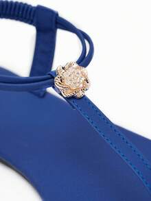 Sandal quai chữ T gợi cảm cá nhân hóa dành cho nữ, sandal xỏ ngón mũi tròn tối giản thanh lịch, sandal đế bằng thoải mái trang trí nút cài thời trang đi biển. - Màu xanh lam - Xem 5