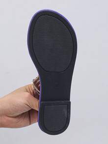 Giày sandal đế bằng nữ cỡ lớn 35-45, mũi tròn, kiểu dáng thời trang, hở mũi, màu nâu gỉ sét, đính đá, kiểu xỏ ngón, nhẹ nhàng, thích hợp cho mùa hè. - Kim cương tím-bạc - Xem 7