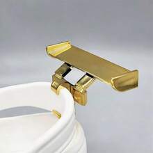 创意尾翼、翼形鞋、饰物、木屐、凉鞋、装饰品、汽车翼形配件、小饰品、尾翼装饰